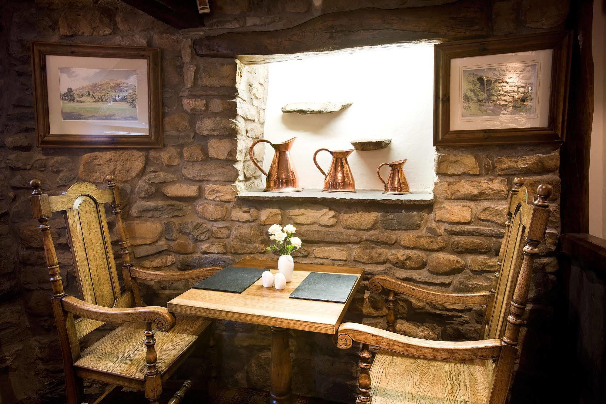 The Dalesman Country Inn Sedbergh Buitenkant foto